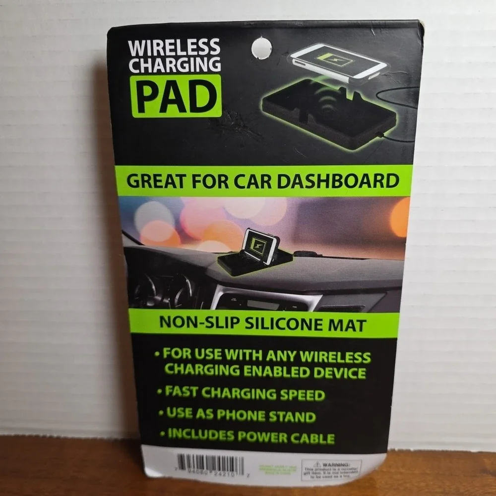Gadget Gear Wireless Charging Pad In PDQ‎ Display